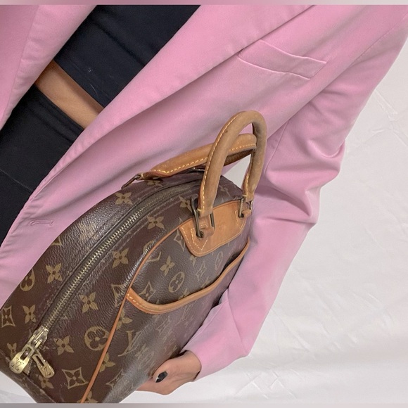 Louis Vuitton Trouville top handle bag classic has return - Picture 16 of 16